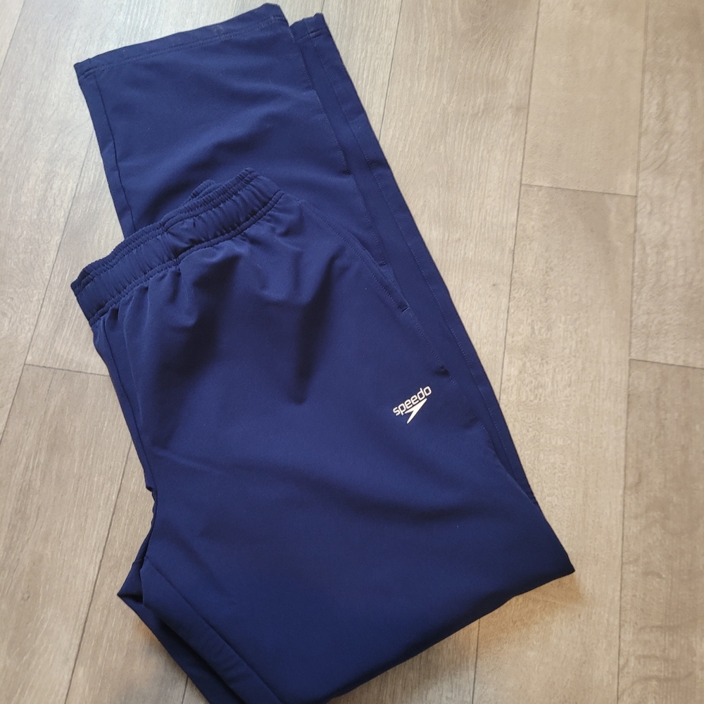 Speedo women's Track warm up Pant size large Blue